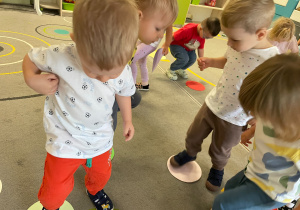 Kropka ruszyła w świat… a my razem z nią! Dzień Kropki w grupie I