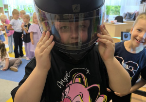 „Brrruum! Cała naprzód ku nowej przygodzie…!”- czyli wizyta tatusia Antosi z gr. XI i jego fascynująca pasja do motorów