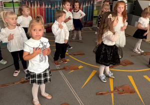 Już od dzisiaj przyrzekamy, że przedszkole pokochamy! Pasowanie na przedszkolaka w grupie I