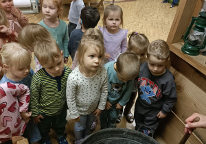 Wizyta w przedszkolnym mini – muzeum „Na szlaku historii” – Grupa I
