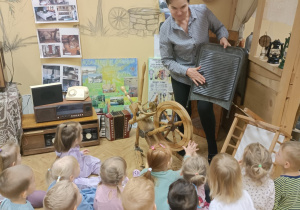 Wizyta w przedszkolnym mini – muzeum „Na szlaku historii” – Grupa I