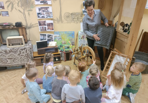 Wizyta w przedszkolnym mini – muzeum „Na szlaku historii” – Grupa I