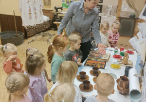 Wizyta w przedszkolnym mini – muzeum „Na szlaku historii” – Grupa I