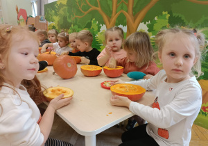 W krainie dyni – jesienna przygoda trzylatków
