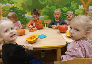 W krainie dyni – jesienna przygoda trzylatków