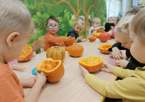 W krainie dyni – jesienna przygoda trzylatków