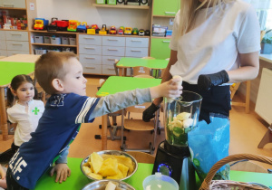 Zdrowe i smaczne spotkanie z mamusią Hani, czyli preorientacja zawodowa w gr. XII