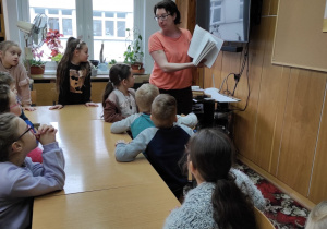 Lekcja biblioteczna w Miejskiej Bibliotece Publicznej dla grupy VI i grupy VIII