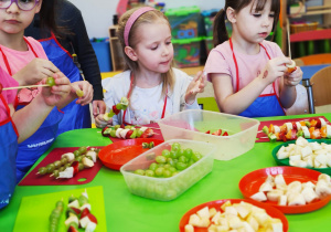 Projekt edukacyjny „WIOSENNIE, ZDROWO, WARZYWNIE, OWOCOWO” w GR XII