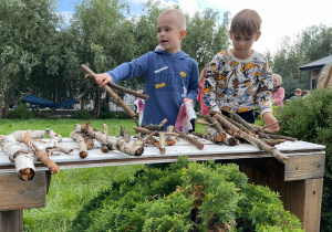 "Z naturą za pan brat..." czyli świętujemy Dzień Chłopca w "ŻArtowni"- gr. XI i XII