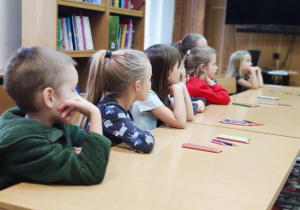 "Gdzie mieszkają mole książkowe?"- czyli gr. XI i XII z wizytą w bibliotece