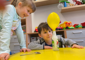 Mali Odkrywcy w Wielkim Świecie