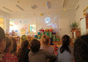 Projekt edukacyjny "Kiedy patrzę w niebo"