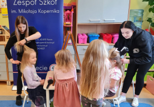 SALON PRZEDSZKOLNYCH FRYZUR w grupie X - w ramach preorientacji zawodowej