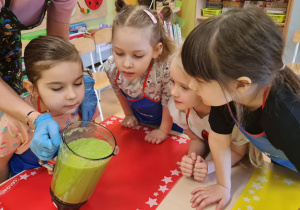 Skąd się biorą produkty ekologiczne? – projekt edukacyjny w grupie X