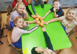 "Skąd się biorą produkty ekologiczne?"- program edukacyjny w gr. XII