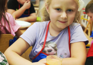 "Skąd się biorą produkty ekologiczne?"- program edukacyjny w gr. XII