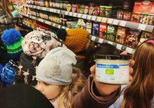 "Skąd się biorą produkty ekologiczne?"- program edukacyjny w gr. XII
