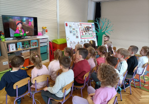 Projekt edukacyjny pt. „W świecie książek”- w grupie VII