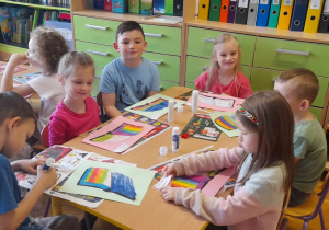 Projekt edukacyjny pt. „W świecie książek”- w grupie VII