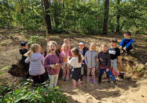 W DZIEŃ PRZEDSZKOLAKA – POŻEGNANIE LATA ! Witamy jesień w grodzkim lesie – grupa X