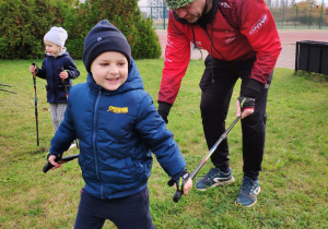 Z kijami ćwiczymy – świetnie się bawimy! – gr. V