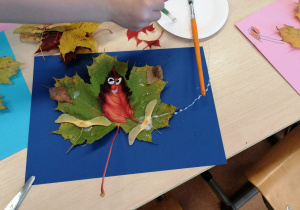 "Lubimy jesień"- cykl zabaw kreatywnych w grupie IX