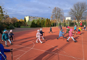 "Idziemy, ... bo chcemy:) " - Nordic Walking w grupie IX