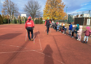 "Idziemy, ... bo chcemy:) " - Nordic Walking w grupie IX