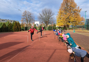 "Idziemy, ... bo chcemy:) " - Nordic Walking w grupie IX