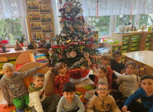 Projekt edukacyjny "Magia Świąt" w grupie VIII