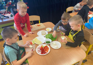 "Misja sklep" - realizacja programu edukacyjnego Kubusiwi Przyjaciele Natury w gr. VI