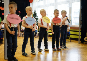 Kochamy Was - koncert życzeń dla Babci i Dziadka w gr. V