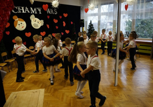 Kochamy Was - koncert życzeń dla Babci i Dziadka w gr. V