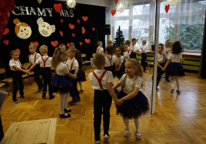 Kochamy Was - koncert życzeń dla Babci i Dziadka w gr. V