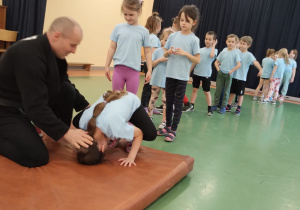 SZTUKI WALKI DLA DZIECI pod profesjonalnym okiem trenera - grupa X