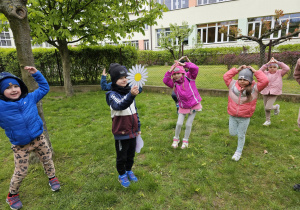 Kwiatki, bratki i stokrotki…..- grupa V