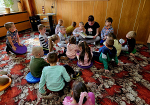 Z wizytą w bibliotece grupa V