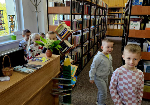 Z wizytą w bibliotece grupa V