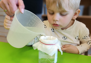 Projekt edukacyjny „WIOSENNIE, ZDROWO, WARZYWNIE, OWOCOWO” w GR XII