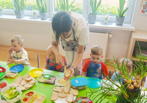 Projekt edukacyjny „WIOSENNIE, ZDROWO, WARZYWNIE, OWOCOWO” w GR XII