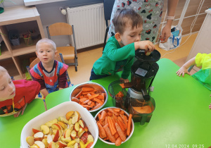 Projekt edukacyjny „WIOSENNIE, ZDROWO, WARZYWNIE, OWOCOWO” w GR XII