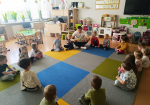 „Tydzień Zdrowego czytania na planecie Ziemia"- akcja czytelnicza w gr. XII