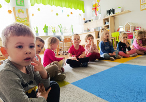 „Tydzień Zdrowego czytania na planecie Ziemia"- akcja czytelnicza w gr. XII