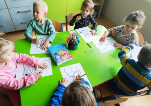 „Tydzień Zdrowego czytania na planecie Ziemia"- akcja czytelnicza w gr. XII