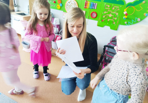 „Tydzień Zdrowego czytania na planecie Ziemia"- akcja czytelnicza w gr. XII