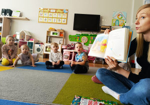 „Tydzień Zdrowego czytania na planecie Ziemia"- akcja czytelnicza w gr. XII