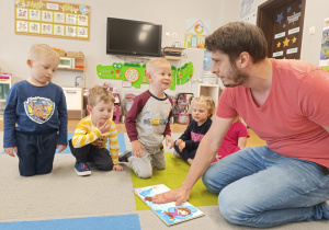 „Tydzień Zdrowego czytania na planecie Ziemia"- akcja czytelnicza w gr. XII