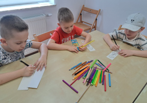 „Jak powstaje książka?”- wycieczka grupy VII do Księgarni i Hurtowni Taniej Książki w Żychlinie i Konińskiej Drukarni Dziełowej w Koninie