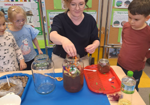 "Dbajmy o naszą planetę..." - projekt edukacyjne w grupie IX